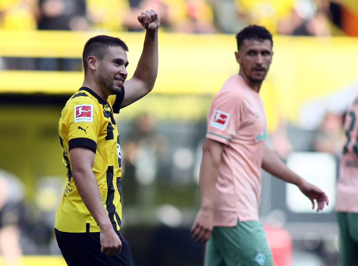 Burnley plotting ‘audacious’ Raphael Guerreiro move