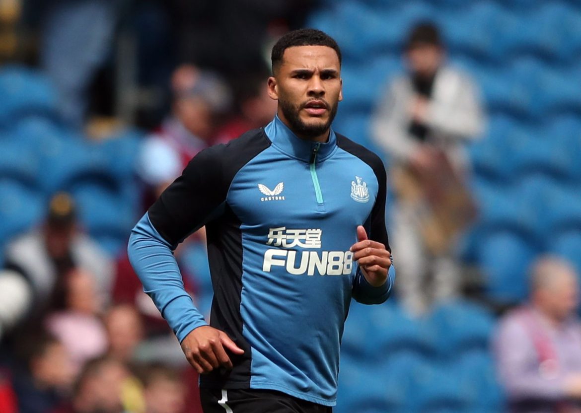 Newcastle: Howe must ditch Jamaal Lascelles